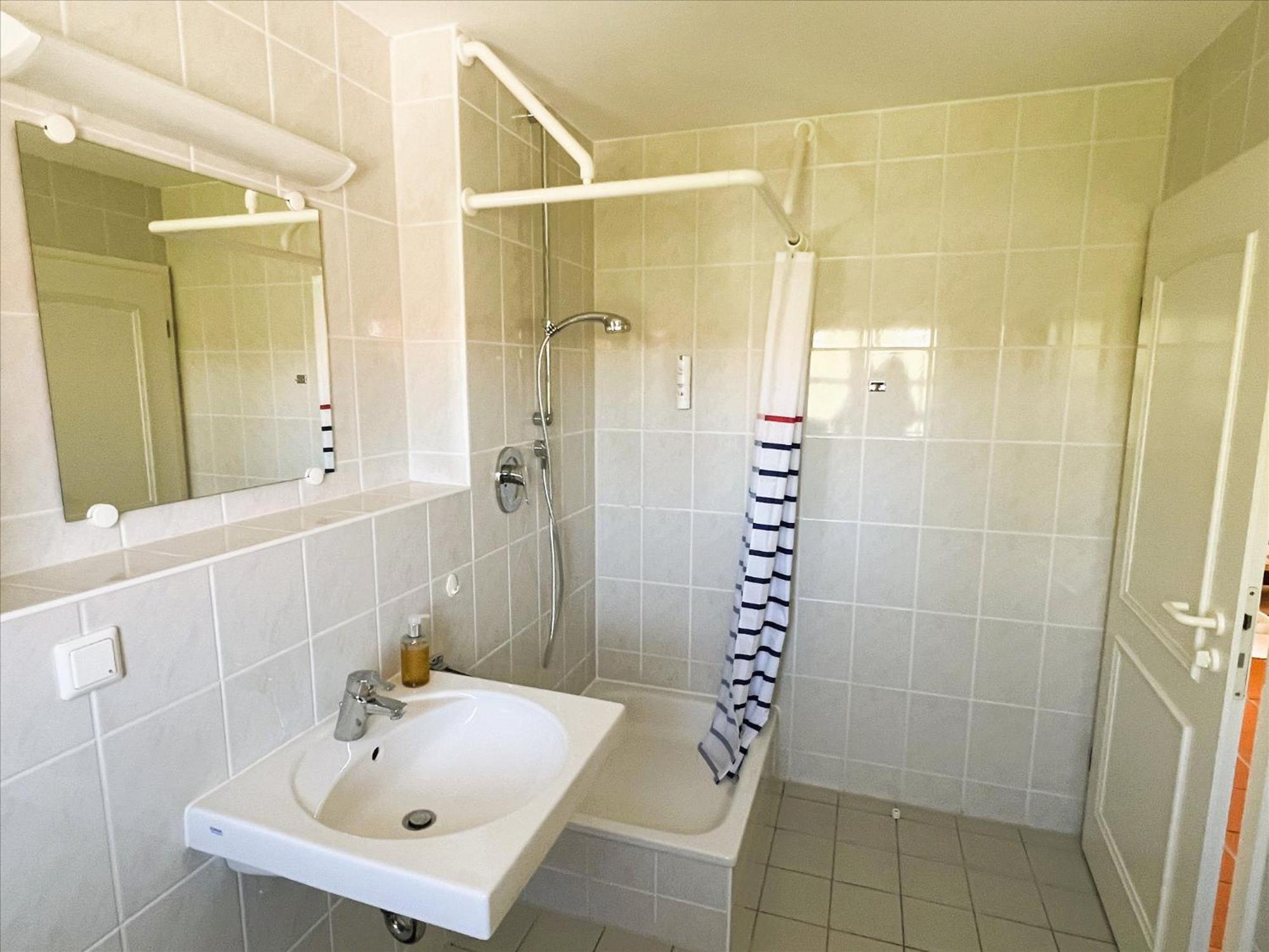 Feriendorf Rugana - Klassik Appartement Mit 1 Schlafzimmer D44 Dranske Extérieur photo